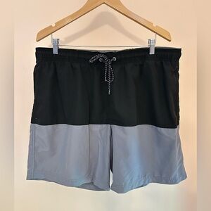 Black & Gray Color-Block Men’s Swim Trunks | XL (40–42)